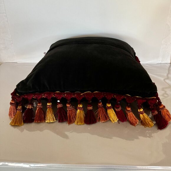 Vtg MCM Hand Hooked Wool Throw Toss Pillow Flower Basket 17x17" Cushion Tasseled - Picture 7 of 16